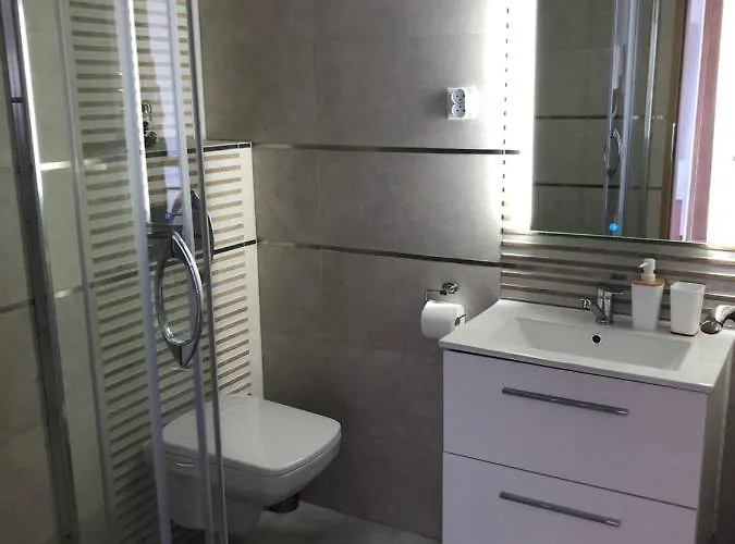 Daire Pod Kasztanem *